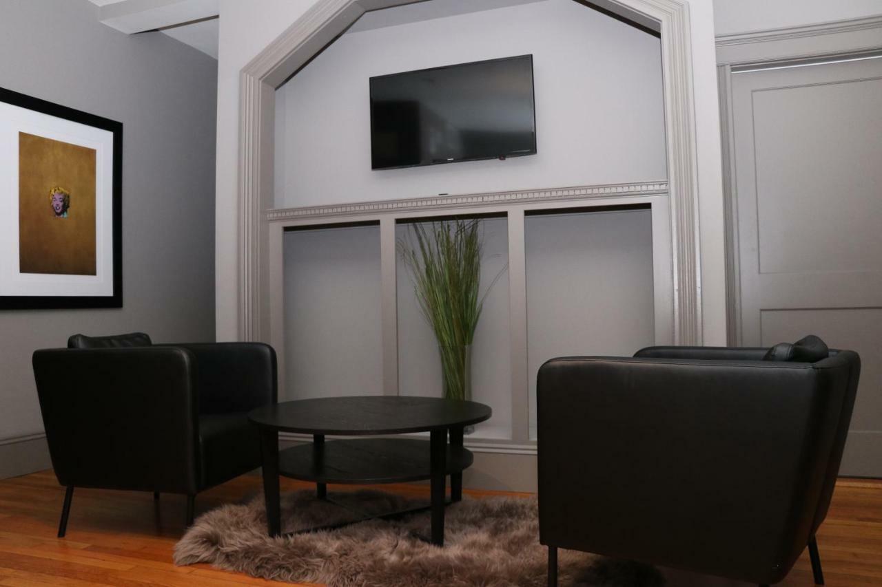 A Stylish Stay W/ A Queen Bed, Heated Floors.. #26 Brookline Dış mekan fotoğraf
